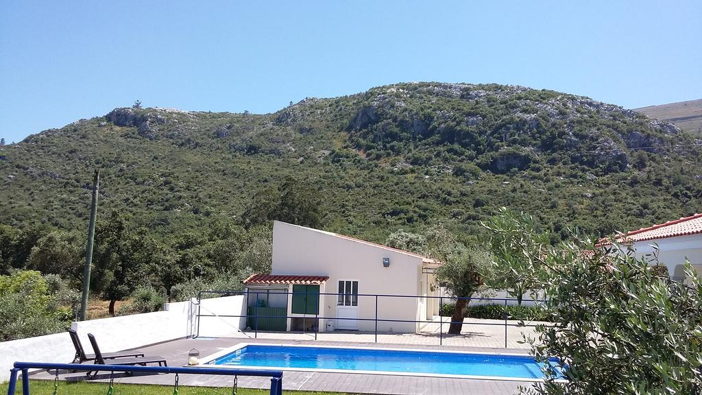 Casa Das Oliveiras Alvados Esterno foto