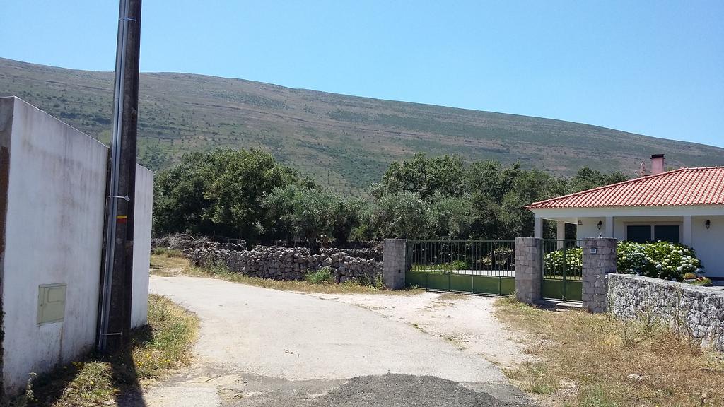 Casa Das Oliveiras Alvados Esterno foto